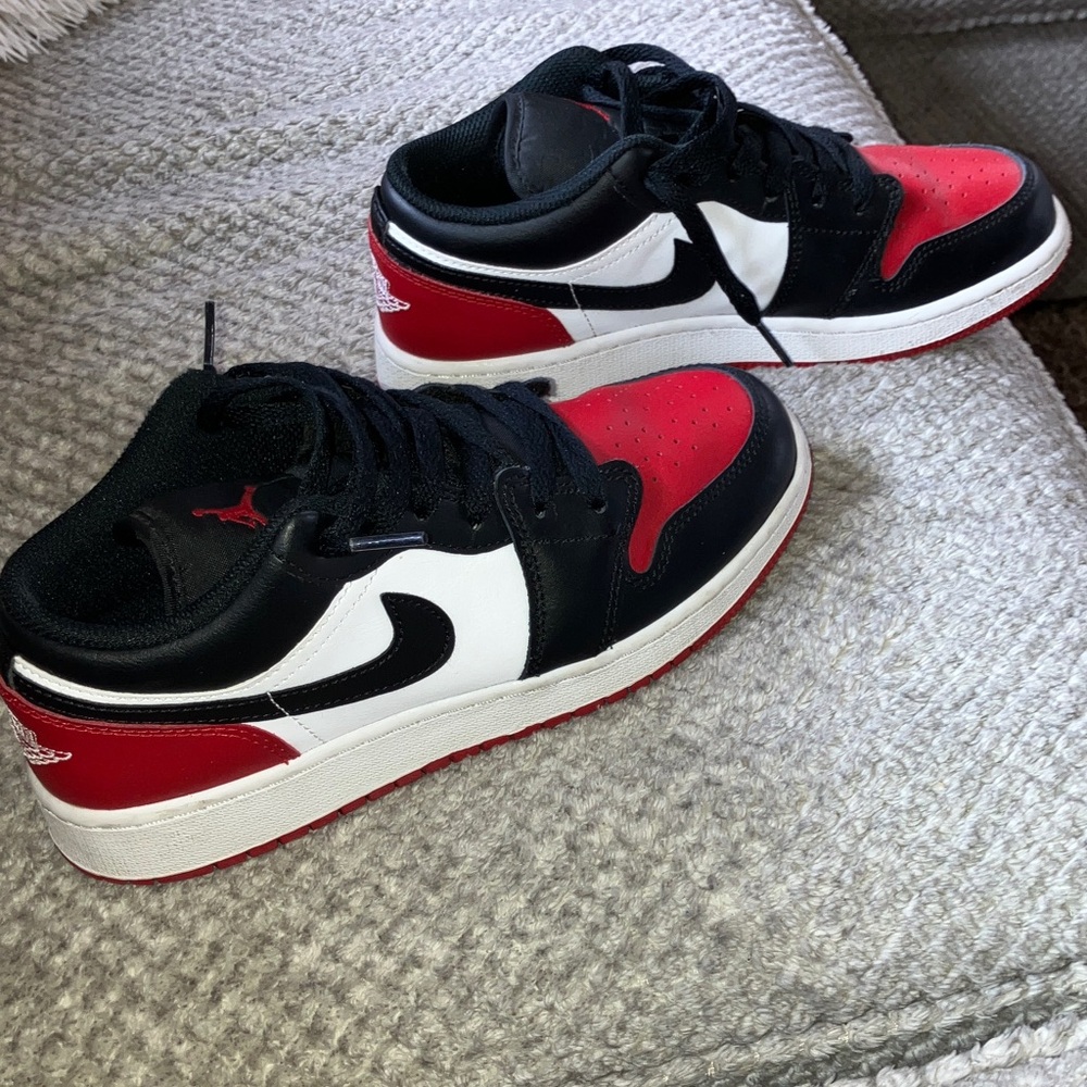 Low AirForce 1 - Picture 4 of 8